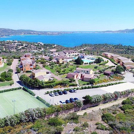 Hotel Baia Aranzos Pittulongu Exteriör bild