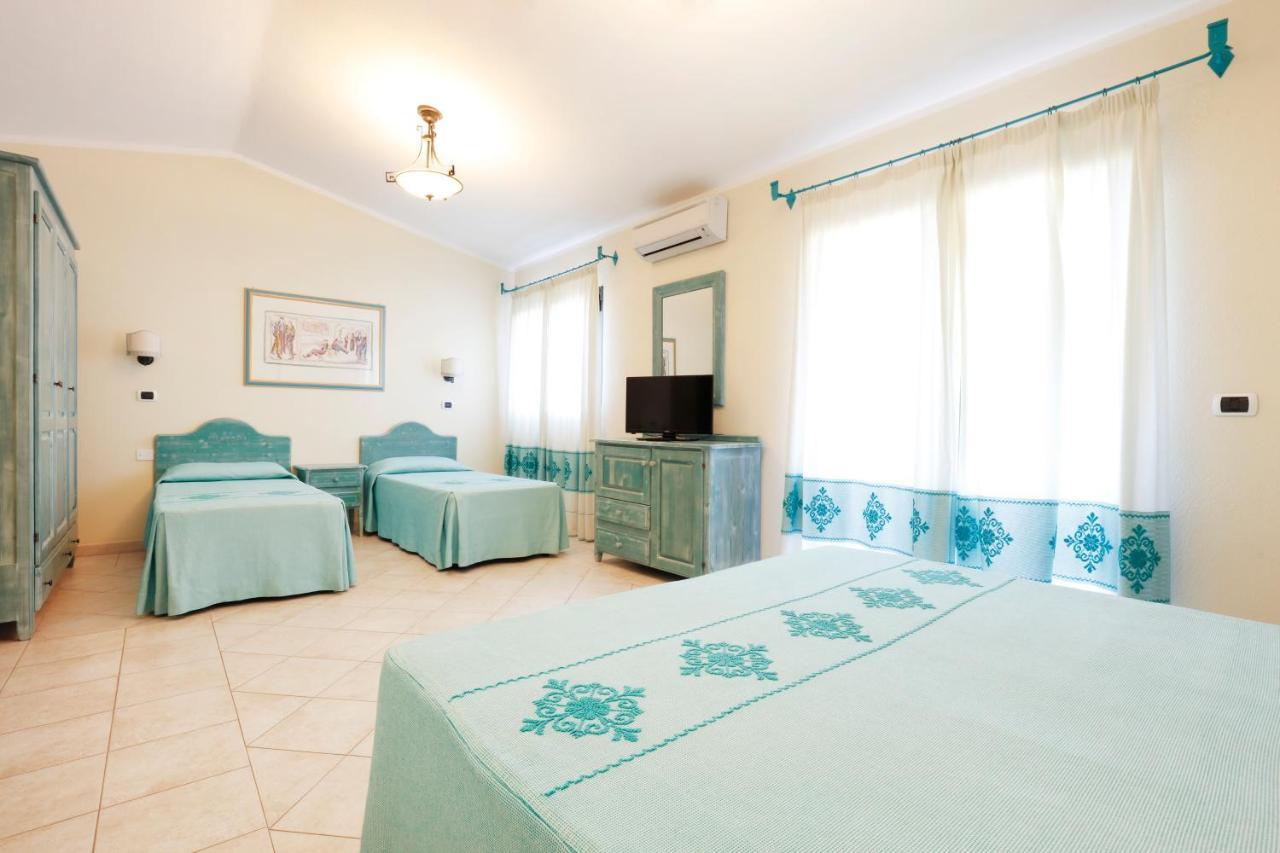 Hotel Baia Aranzos Pittulongu Exteriör bild