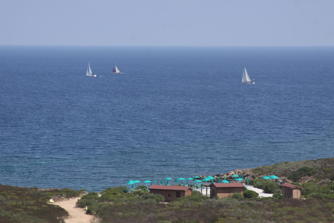 Hotel Baia Aranzos Pittulongu Exteriör bild