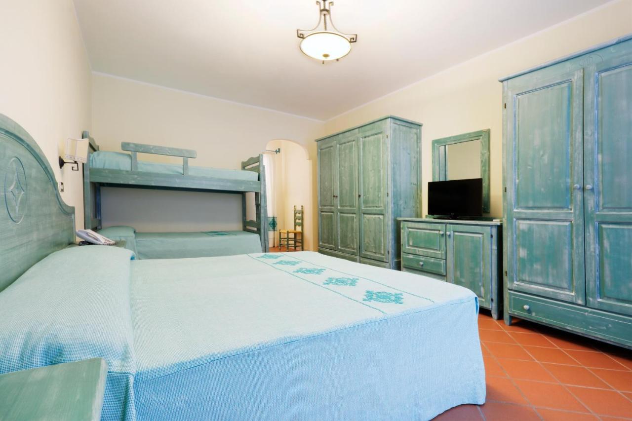 Hotel Baia Aranzos Pittulongu Exteriör bild