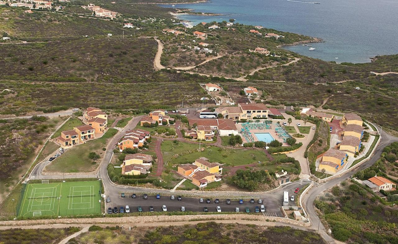 Hotel Baia Aranzos Pittulongu Exteriör bild